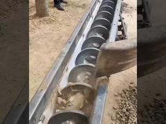 अनुकूलन योग्य पेंच ऑगर कन्वेयर यू के आकार का पेंच ऑगर कन्वेयर गर्मी प्रतिरोधी झुकाव सेगस्ट छोटा